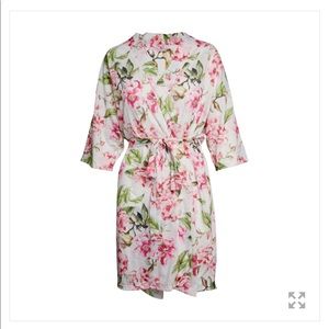 NWT Show Me Your Mumu Brie Robe